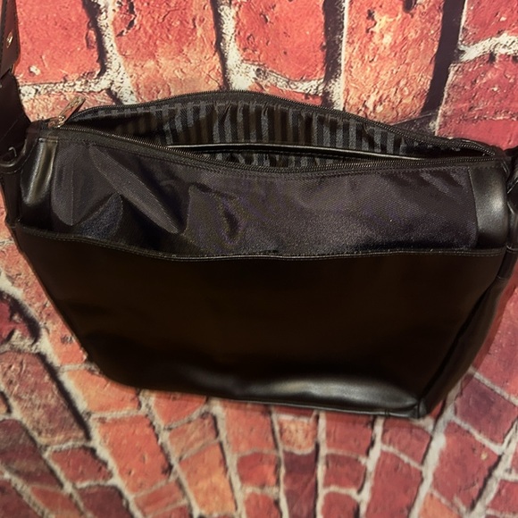 Skooba Design Harmony Satchel for iPad/Netbook (Black) new with tags - Picture 16 of 16